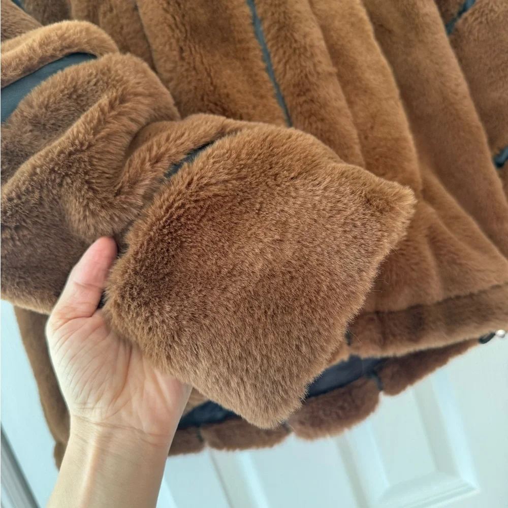 ALO Yoga Knockout Faux Fur Hooded Oversized Coat Jacket Chocolate Brown
